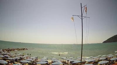 immagine della webcam nei dintorni di Lido Di Camaiore: webcam Marinella