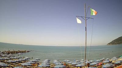 immagine della webcam nei dintorni di Marina Di Carrara: webcam Marinella