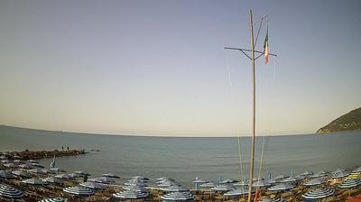 immagine della webcam nei dintorni di Comano: webcam Sarzana