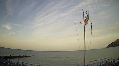 immagine della webcam nei dintorni di Montignoso: webcam Marinella
