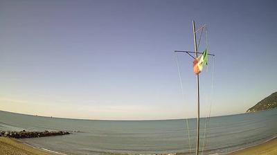 immagine della webcam nei dintorni di Fivizzano: webcam Sarzana