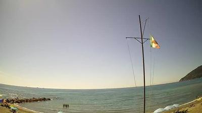 immagine della webcam nei dintorni di Comano: webcam Sarzana