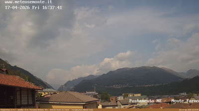 immagine della webcam nei dintorni di Roncobello: webcam Fiorano al Serio