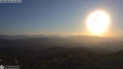 immagine della webcam nei dintorni di Marina Di Massa: webcam Santo Stefano di Magra