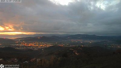 immagine della webcam nei dintorni di Riccò del Golfo di Spezia: webcam Santo Stefano di Magra