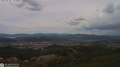 immagine della webcam nei dintorni di Marina Di Carrara: webcam Santo Stefano di Magra