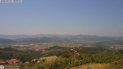 immagine della webcam nei dintorni di Marina Di Carrara: webcam Santo Stefano di Magra