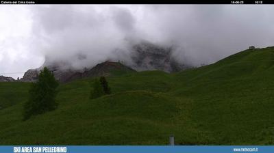 immagine della webcam nei dintorni di Masare': webcam Passo San Pellegrino