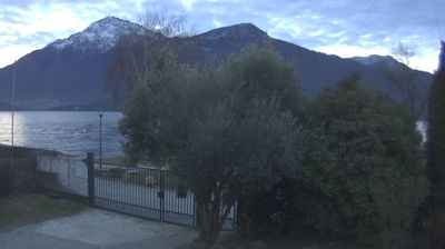 immagine della webcam nei dintorni di Monte Legnone: webcam Consiglio di Rumo