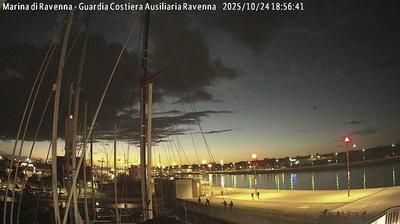 immagine della webcam nei dintorni di Comacchio: webcam Marina di Ravenna
