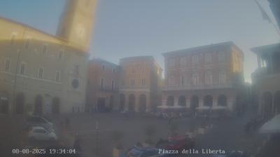 immagine della webcam nei dintorni di Porto San Giorgio: webcam Macerata