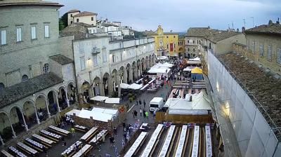 immagine della webcam nei dintorni di Porto Recanati: webcam Fermo