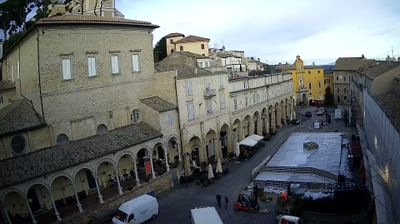 immagine della webcam nei dintorni di Fermo: webcam Santa Maria a Mare