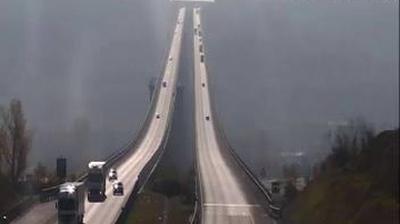 immagine della webcam nei dintorni di Cerretto Langhe: webcam Salmour