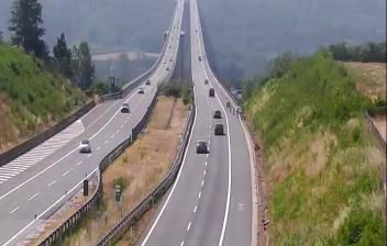immagine della webcam nei dintorni di Serravalle Langhe: webcam Salmour