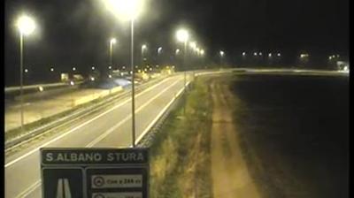 immagine della webcam nei dintorni di Carrù: webcam Montanera