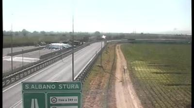 immagine della webcam nei dintorni di Salmour: webcam Montanera