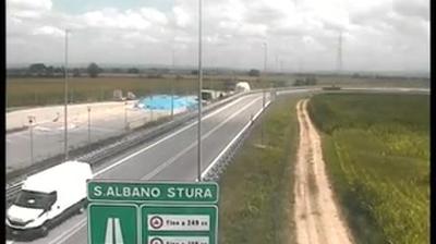 immagine della webcam nei dintorni di Roccaforte Mondovì: webcam Montanera