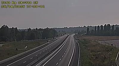 immagine della webcam nei dintorni di Cossano Belbo: webcam Cherasco