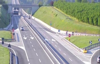 immagine della webcam nei dintorni di Niella Belbo: webcam Magliano Alpi