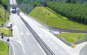 immagine della webcam nei dintorni di Montanera: webcam Magliano Alpi