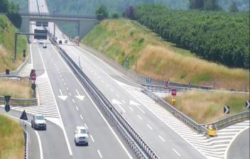 immagine della webcam nei dintorni di Niella Belbo: webcam Magliano Alpi