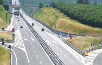 immagine della webcam nei dintorni di Niella Belbo: webcam Magliano Alpi