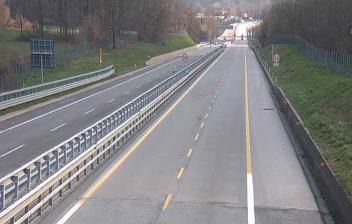 immagine della webcam nei dintorni di Serravalle Langhe: webcam Niella Tanaro