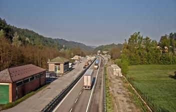 immagine della webcam nei dintorni di Niella Belbo: webcam Priero