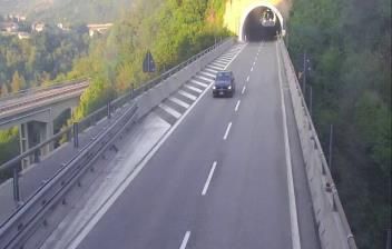 immagine della webcam nei dintorni di Valleggia: webcam Roccavignale