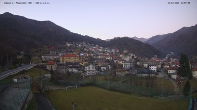 immagine della webcam nei dintorni di Usseglio: webcam Mezzenile