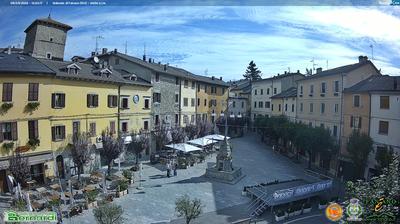 immagine della webcam nei dintorni di Barga: webcam Cimoncino