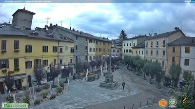 immagine della webcam nei dintorni di Barga: webcam Cimoncino