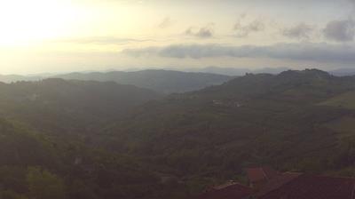immagine della webcam nei dintorni di Costigliole d'Asti: webcam Lequio Berria