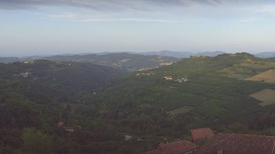 immagine della webcam nei dintorni di Serravalle Langhe: webcam Lequio Berria