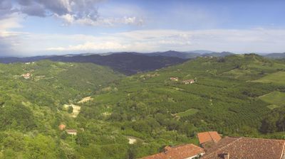 immagine della webcam nei dintorni di Cerretto Langhe: webcam Lequio Berria