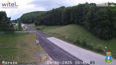 immagine della webcam nei dintorni di Civitella Roveto: webcam Sante Marie