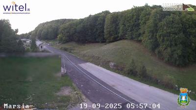 immagine della webcam nei dintorni di Civitella Roveto: webcam Sante Marie