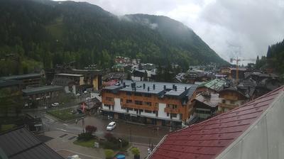 immagine della webcam nei dintorni di Peio Alta: webcam Rifugio Viviani