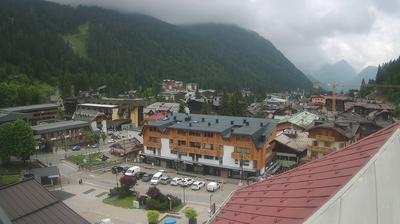 immagine della webcam nei dintorni di Ghiacciaio Presena: webcam Rifugio Viviani