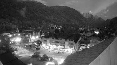 immagine della webcam nei dintorni di Sant'Antonio di Mavignola: webcam Rifugio Viviani