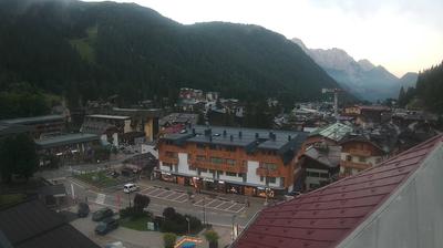 immagine della webcam nei dintorni di Molveno: webcam Rifugio Viviani