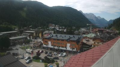 immagine della webcam nei dintorni di Carisolo: webcam Rifugio Viviani