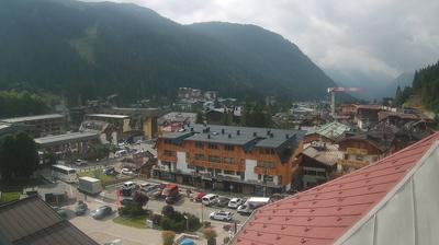 immagine della webcam nei dintorni di Madonna di Campiglio: webcam Rifugio Viviani