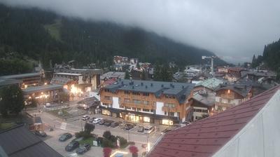 immagine della webcam nei dintorni di Passo Tonale: webcam Rifugio Viviani