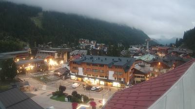 immagine della webcam nei dintorni di Vermiglio: webcam Rifugio Viviani