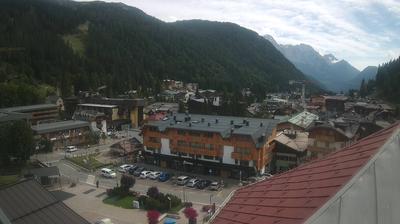 immagine della webcam nei dintorni di Vermiglio: webcam Rifugio Viviani