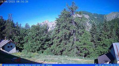 immagine della webcam nei dintorni di Sanremo: webcam Castel Vittorio