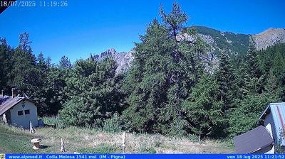 immagine della webcam nei dintorni di Taggia: webcam Castel Vittorio