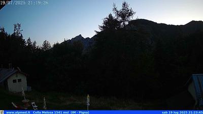 immagine della webcam nei dintorni di Monesi: webcam Castel Vittorio